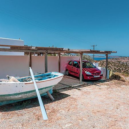Ailouros summer hotel Schoinoussa Exterior foto