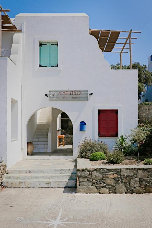 Ailouros summer hotel Schoinoussa Exterior foto